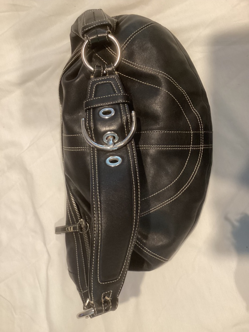 Coach Black Leather Hobo Shoulder Bag with cream Contrast Stitching - Picture 3 of 8